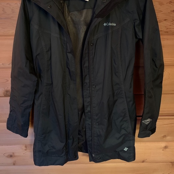 Columbia raincoat - Picture 12 of 12